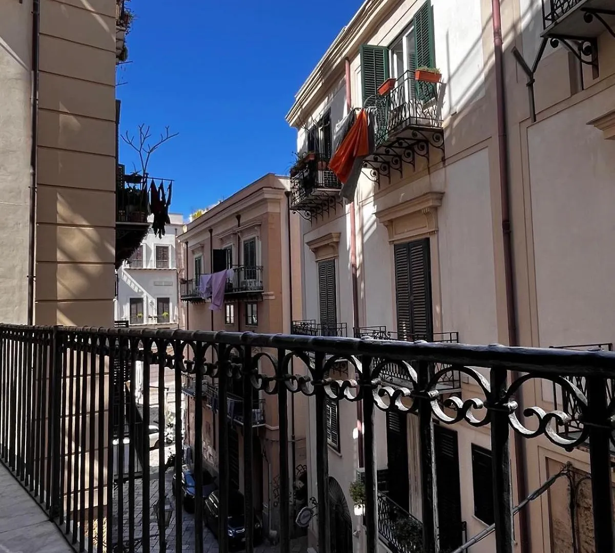 Apartment Elegance And Tradition Two Big Rooms In The Heart Of Palermo